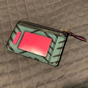 Fossil charge wallet